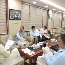 Met a delegation led by J&K Rural Development & Panchayti Raj Minister Shri Abdul Haq Khan at Antyodaya Bhawan in New Delhi today.Officials of Minority Affairs Ministry & J&K Govt discussed various on-going schemes in the state.